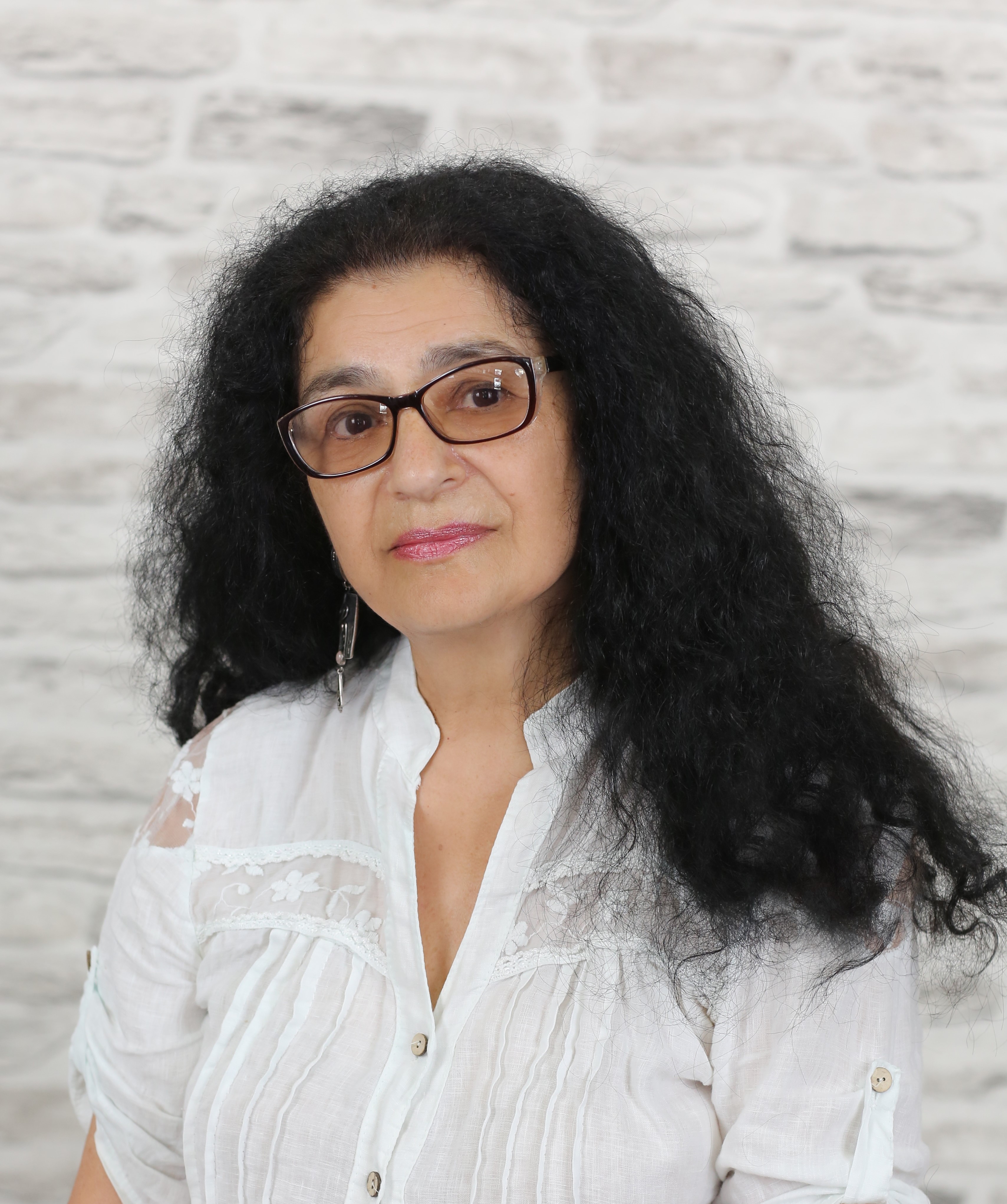 Веселина Кожухарова